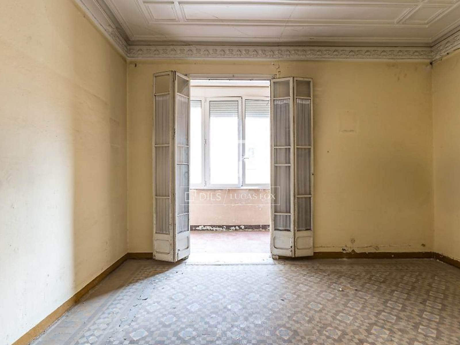 4 bedroom Apartment for sale in Barcelona city - € 950,000 (Ref: 9631804)