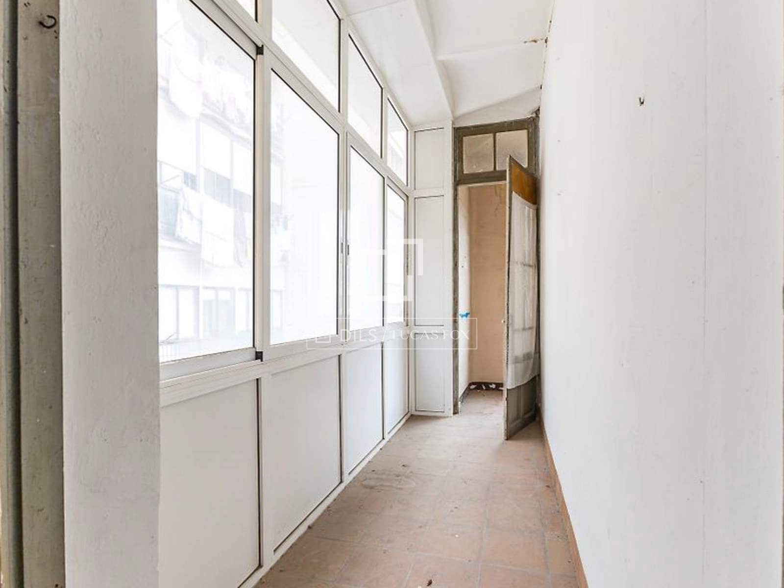 4 bedroom Apartment for sale in Barcelona city - € 950,000 (Ref: 9631804)