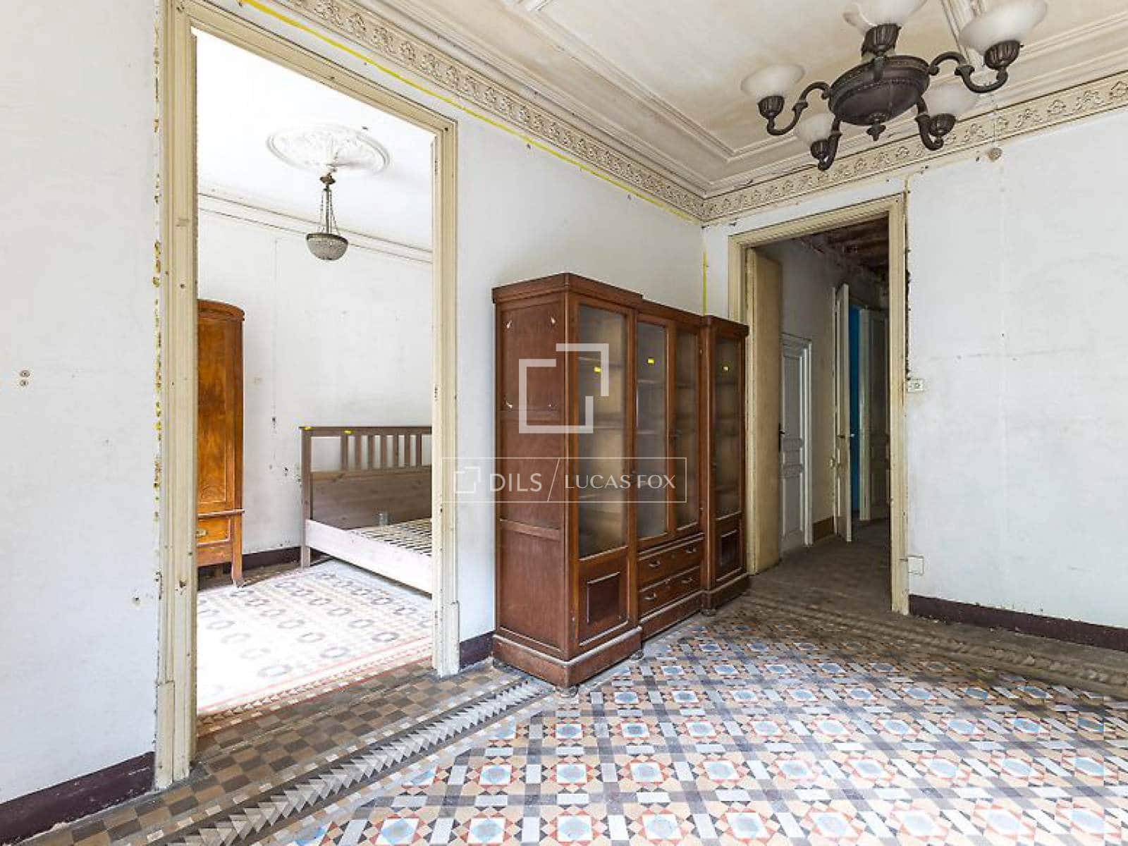 4 bedroom Apartment for sale in Barcelona city - € 950,000 (Ref: 9631804)