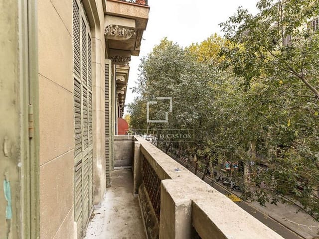 4 bedroom Apartment for sale in Barcelona city - € 950,000 (Ref: 9631804)