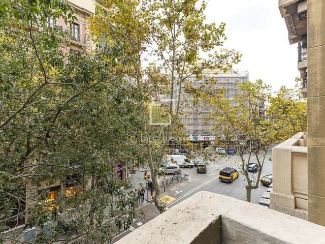 4 bedroom Apartment for sale in Barcelona city - € 950,000 (Ref: 9631804)