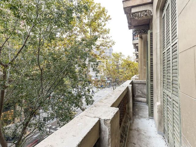 4 bedroom Apartment for sale in Barcelona city - € 950,000 (Ref: 9631804)