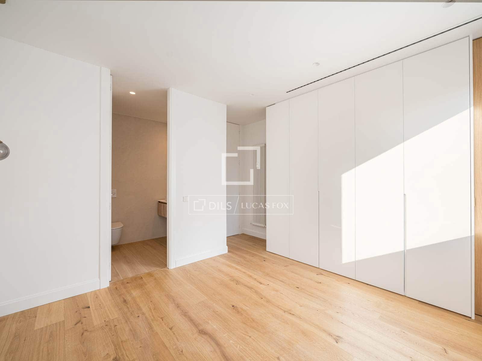 4 soveværelse Lejlighed til salg i Madrid by - € 1.685.000 (Ref: 9631805)