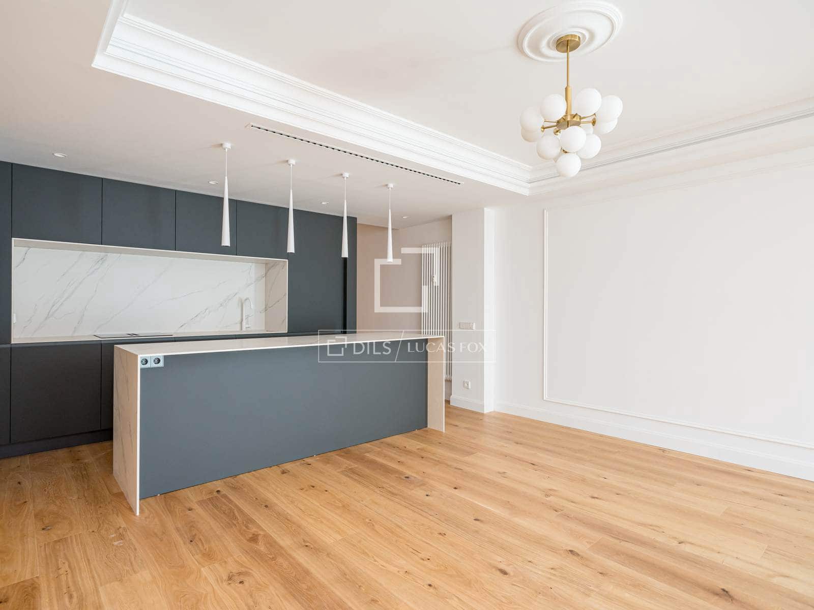 4 soveværelse Lejlighed til salg i Madrid by - € 1.685.000 (Ref: 9631805)