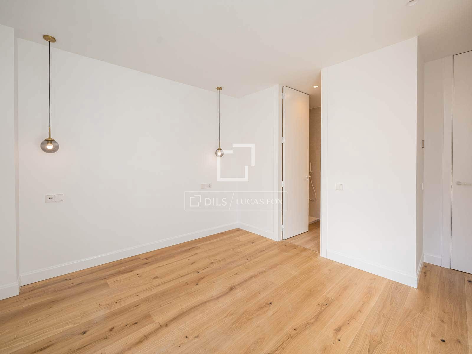 4 soveværelse Lejlighed til salg i Madrid by - € 1.685.000 (Ref: 9631805)