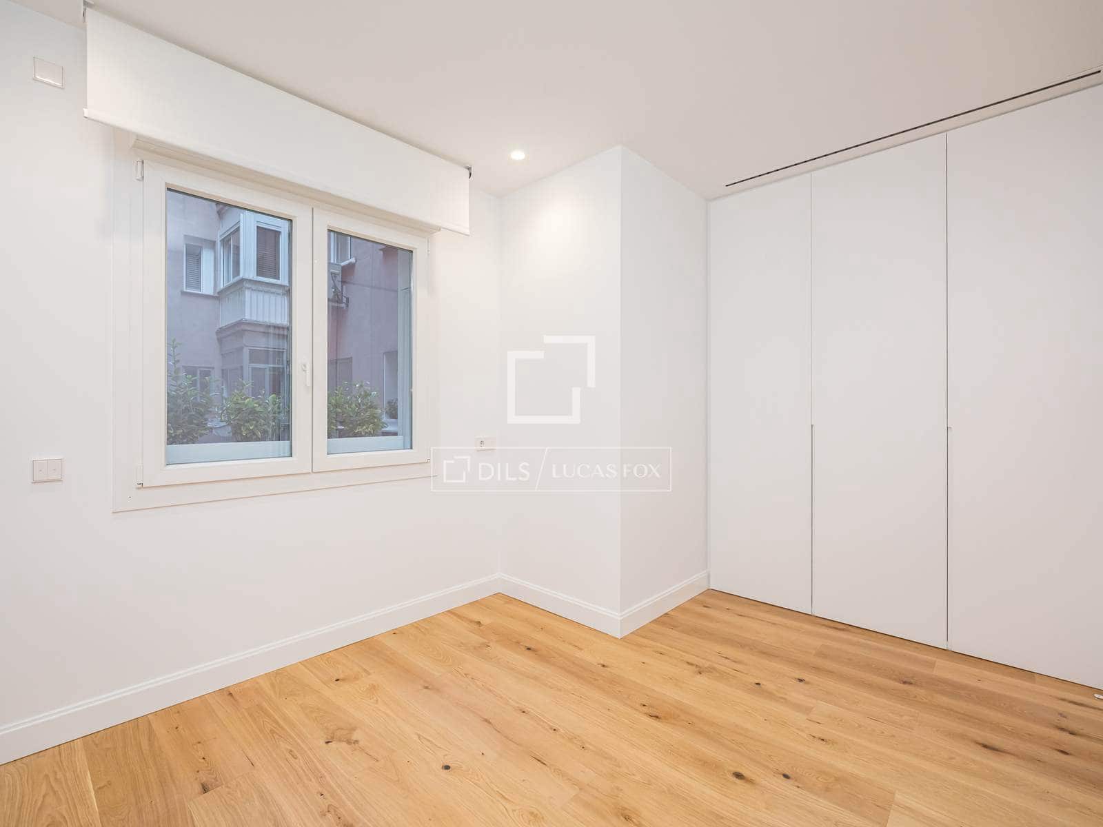 4 soveværelse Lejlighed til salg i Madrid by - € 1.685.000 (Ref: 9631805)