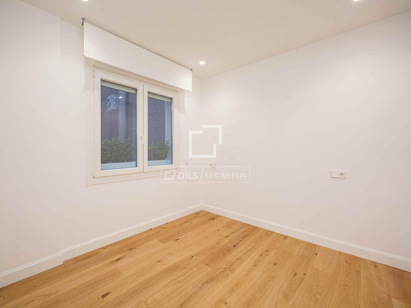 4 soveværelse Lejlighed til salg i Madrid by - € 1.685.000 (Ref: 9631805)