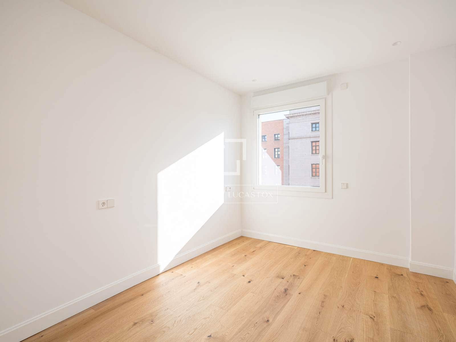 4 soveværelse Lejlighed til salg i Madrid by - € 1.685.000 (Ref: 9631805)