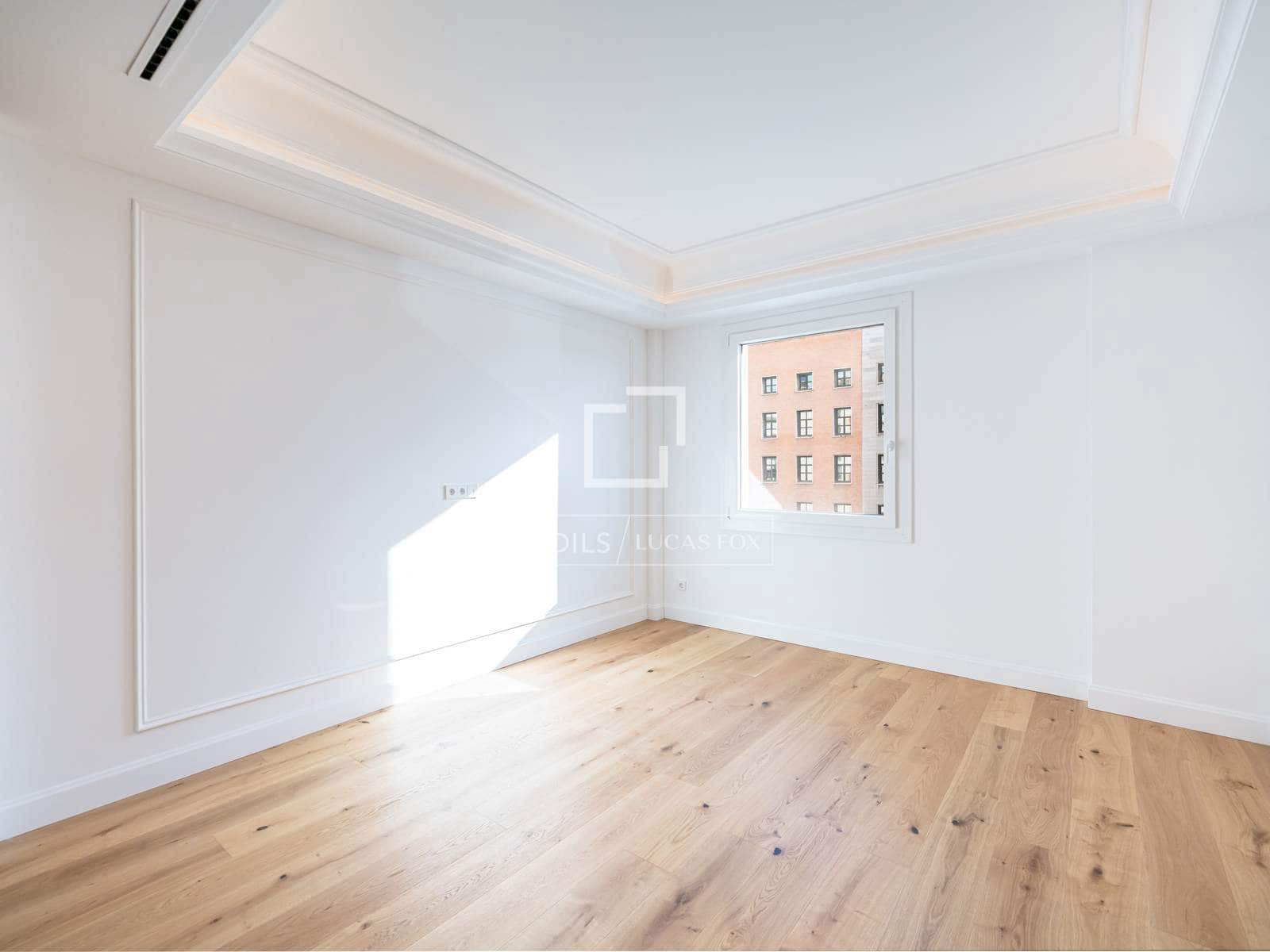 4 soveværelse Lejlighed til salg i Madrid by - € 1.685.000 (Ref: 9631805)