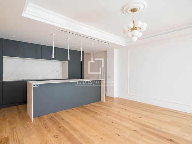 4 soveværelse Lejlighed til salg i Rios Rosas, Madrid by - € 1.685.000 (Ref: 9631805)