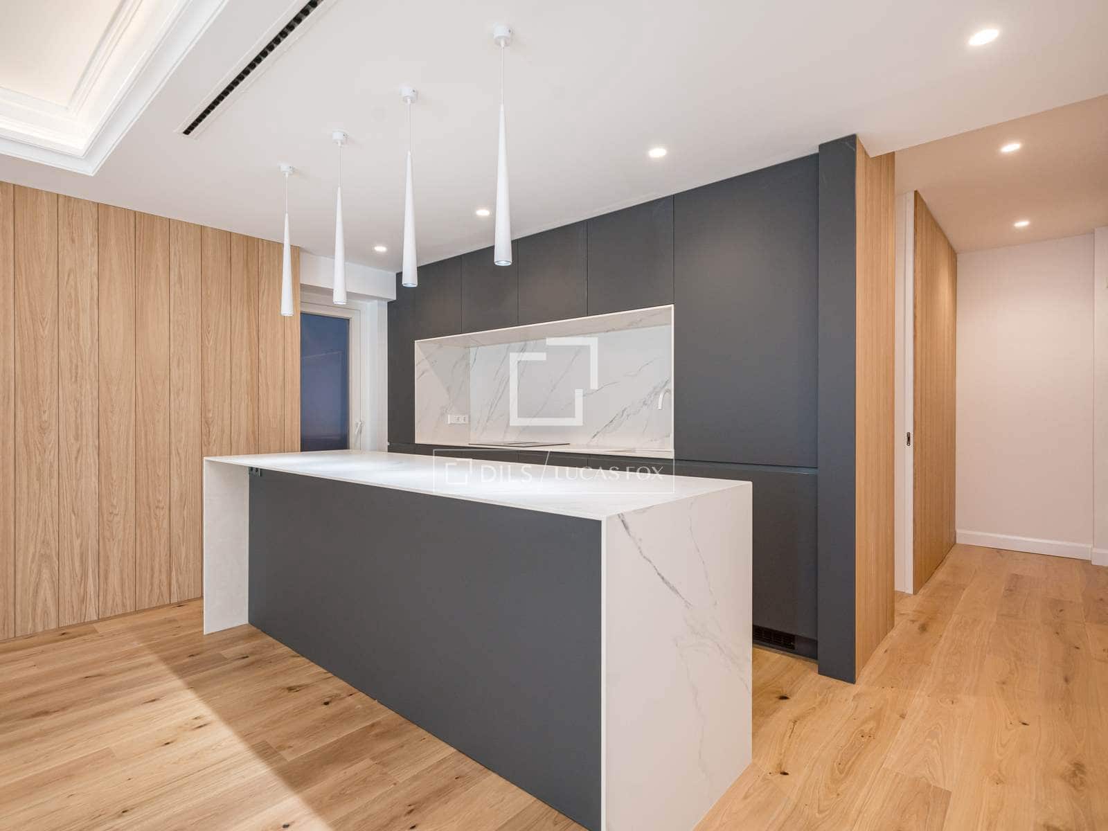 4 soveværelse Lejlighed til salg i Madrid by - € 1.685.000 (Ref: 9631805)