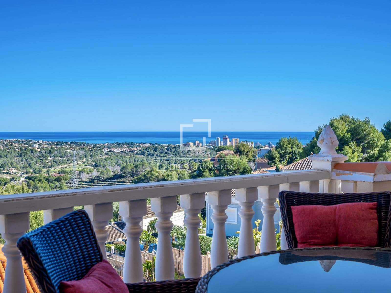 3 slaapkamer Villa te koop in Calpe / Calp met zwembad garage - € 445.000 (Ref: 9632775)