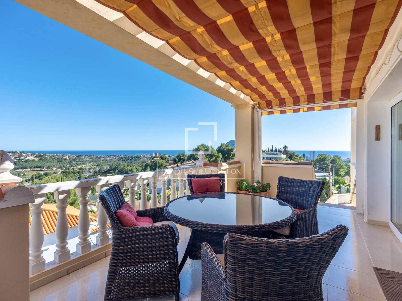 3 slaapkamer Villa te koop in Calpe / Calp met zwembad garage - € 445.000 (Ref: 9632775)