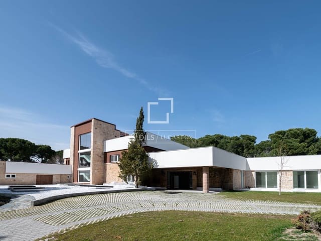 Willa na sprzedaż w Alcobendas z basenem garażem - 22 500 000 € (Ref: 9632777)