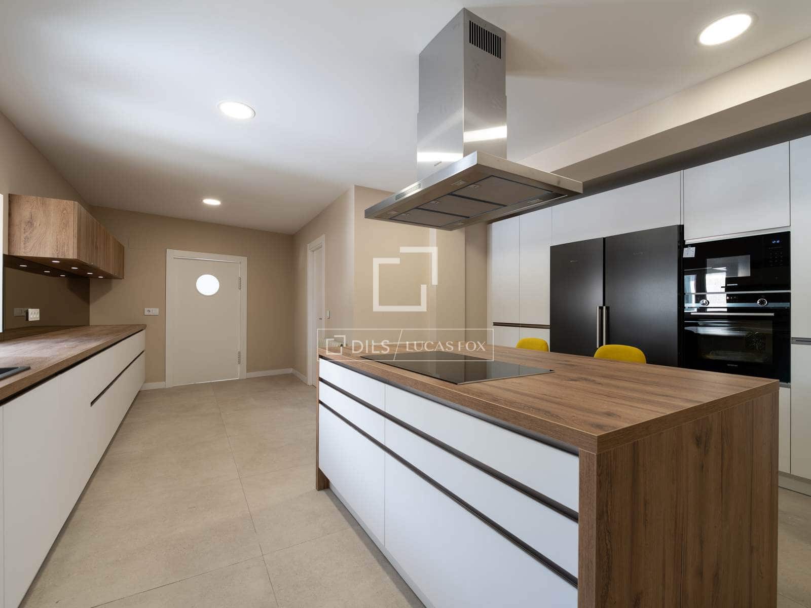 Willa na sprzedaż w Alcobendas z basenem garażem - 22 500 000 € (Ref: 9632777)