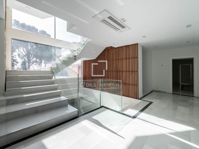 Willa na sprzedaż w Alcobendas z basenem garażem - 22 500 000 € (Ref: 9632777)