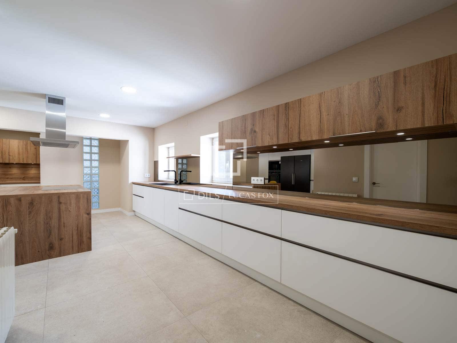 Willa na sprzedaż w Alcobendas z basenem garażem - 22 500 000 € (Ref: 9632777)