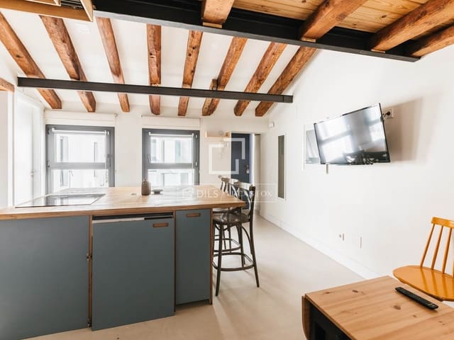 2 makuuhuone Kattohuoneisto vuokrattavana paikassa Madrid kaupunki - 1 800 € (Ref: 9634717)