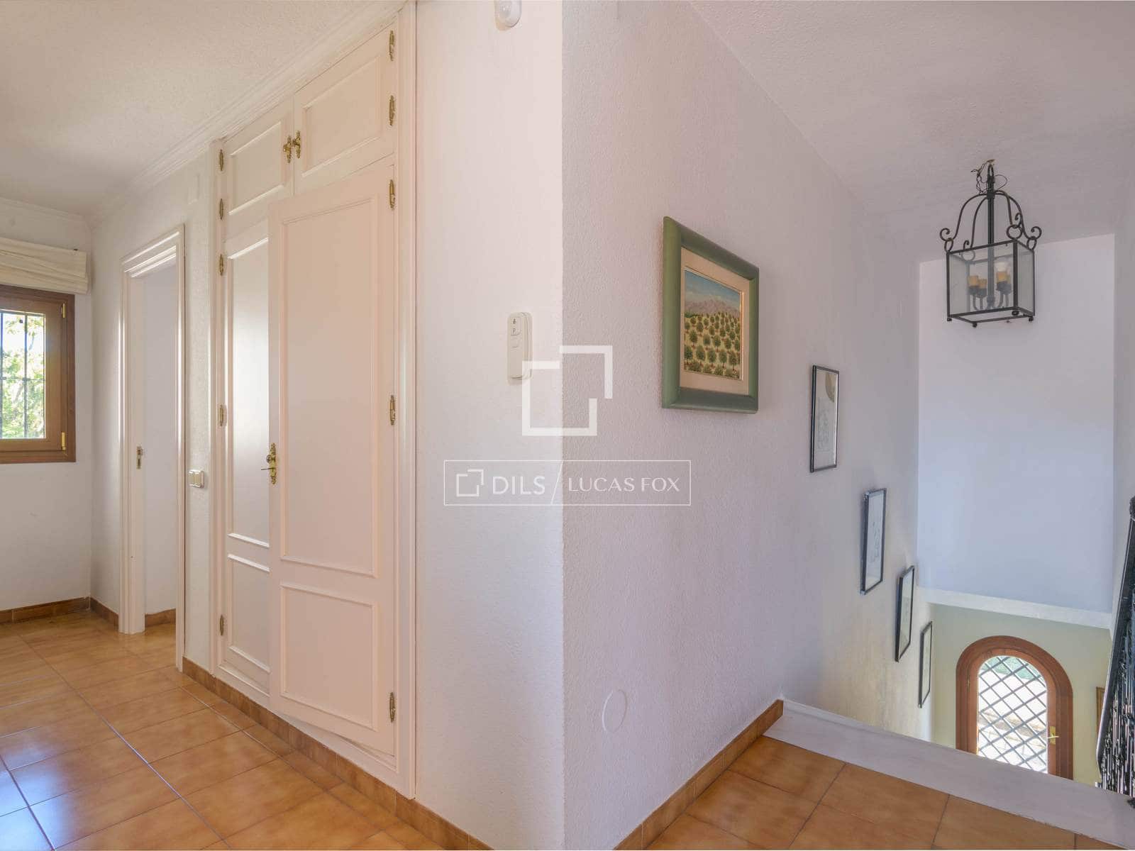 6 makuuhuone Huvila myytävänä paikassa Malaga kaupunki mukana uima-altaan 
autotalli - 1 700 000 € (Ref: 9634718)