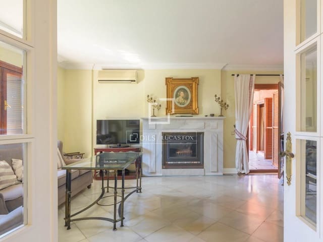 6 makuuhuone Huvila myytävänä paikassa Málaga kaupunki mukana uima-altaan 
autotalli - 1 700 000 € (Ref: 9634718)