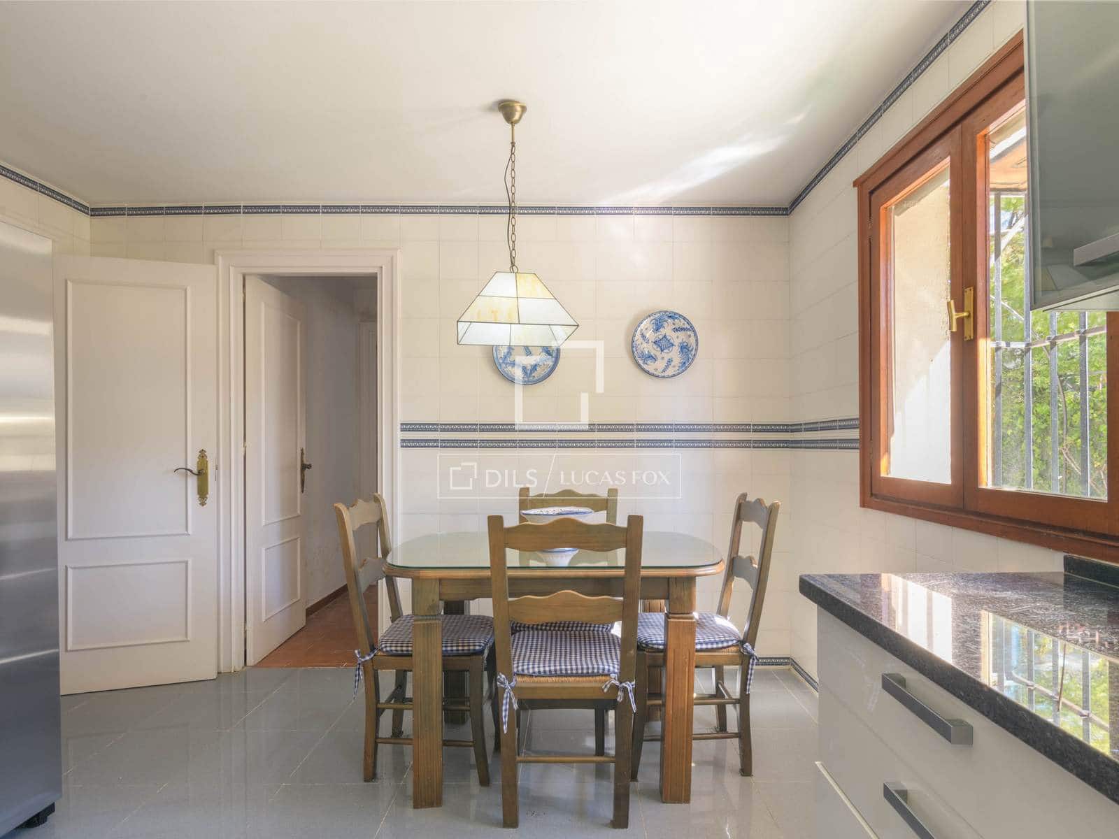 6 makuuhuone Huvila myytävänä paikassa Malaga kaupunki mukana uima-altaan 
autotalli - 1 700 000 € (Ref: 9634718)