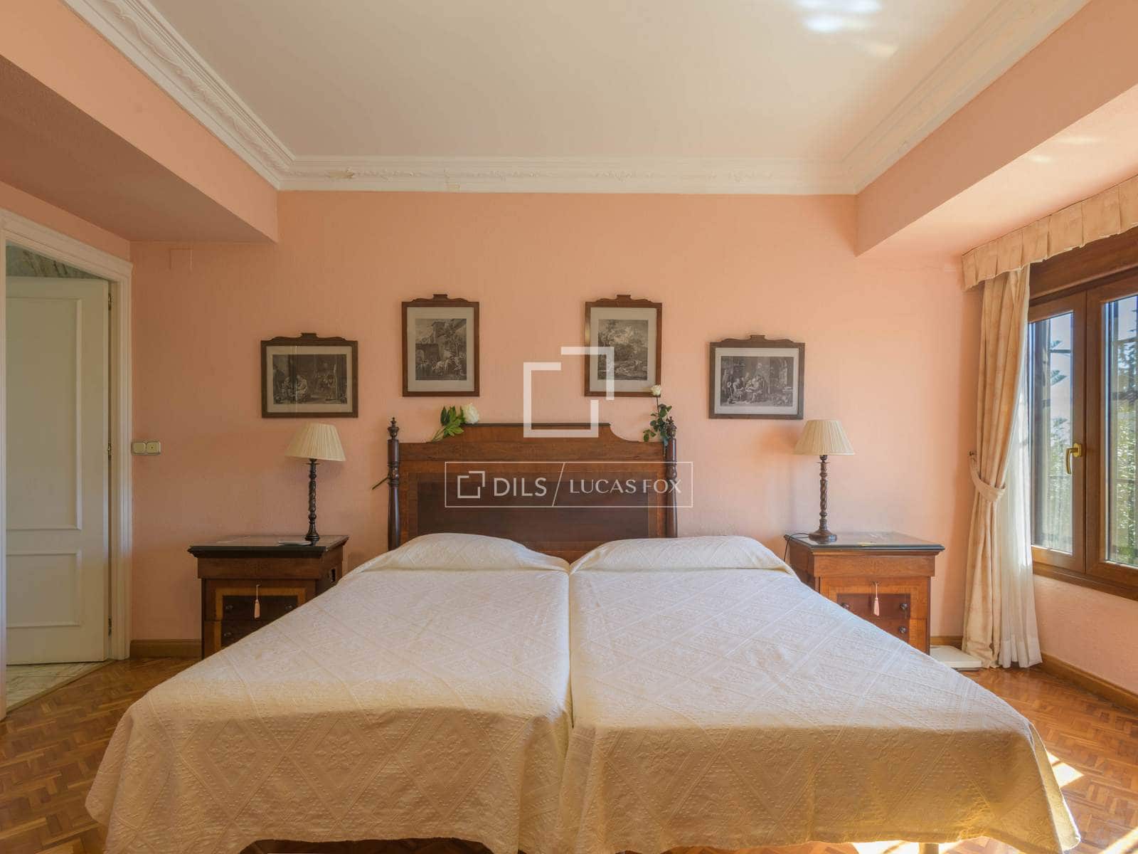 6 makuuhuone Huvila myytävänä paikassa Malaga kaupunki mukana uima-altaan 
autotalli - 1 700 000 € (Ref: 9634718)