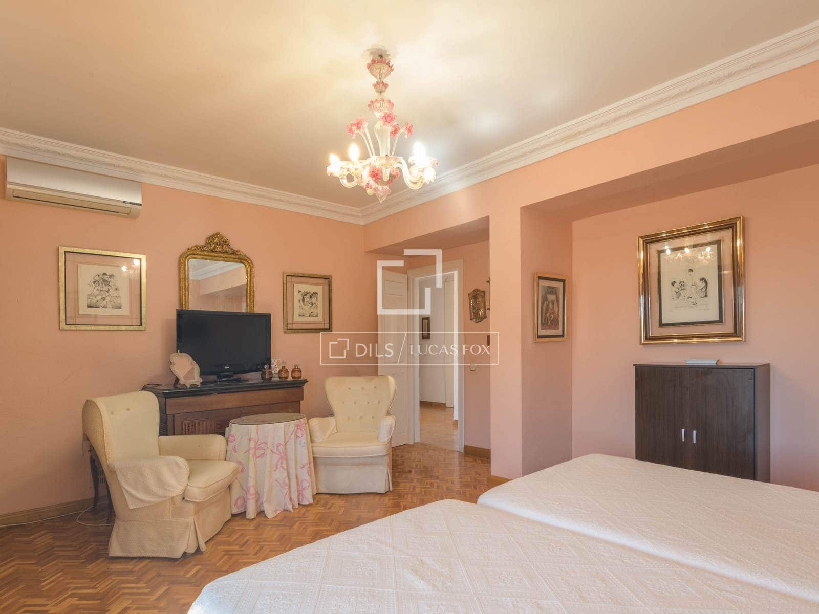 6 makuuhuone Huvila myytävänä paikassa Malaga kaupunki mukana uima-altaan 
autotalli - 1 700 000 € (Ref: 9634718)