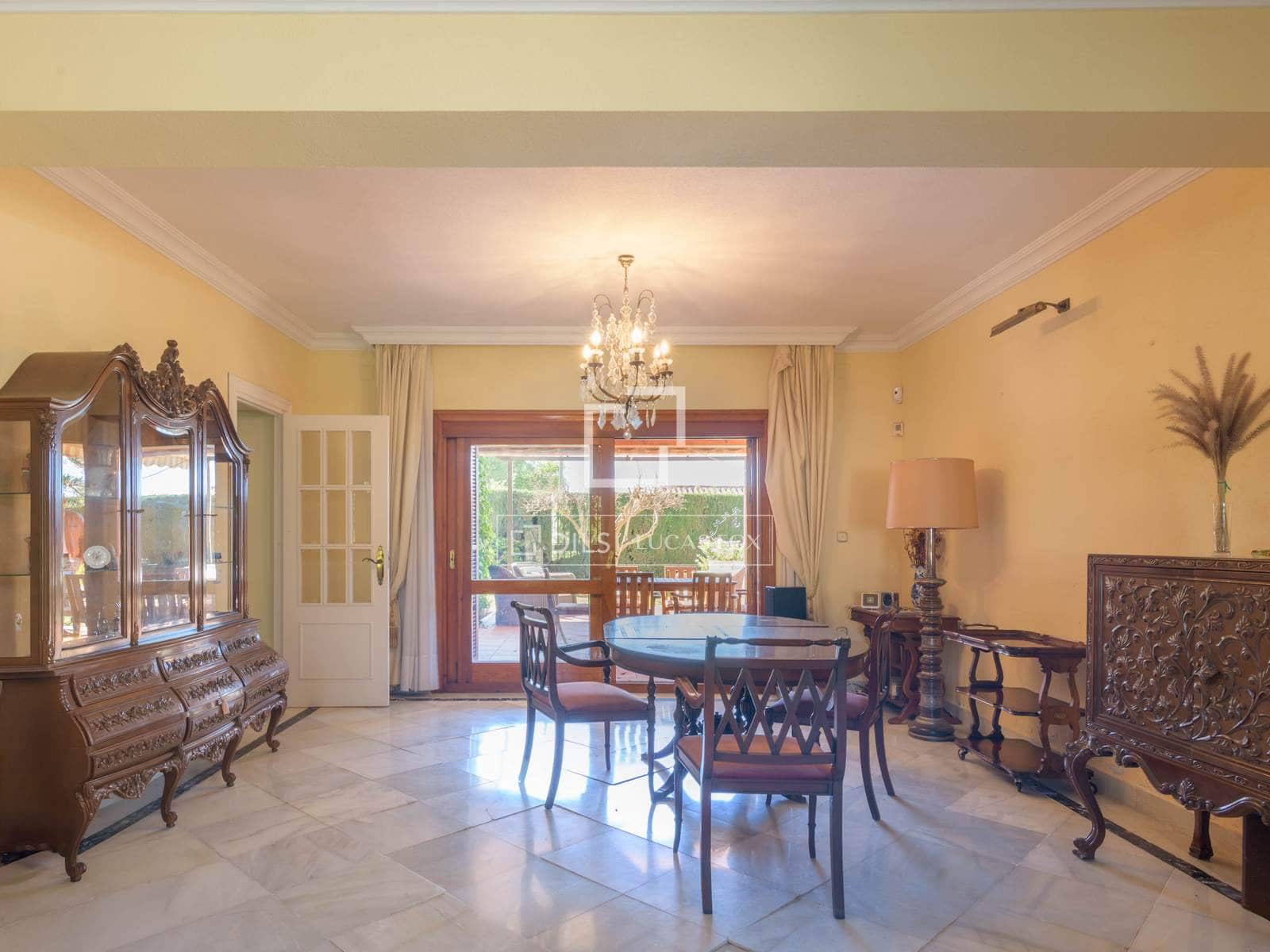 6 makuuhuone Huvila myytävänä paikassa Malaga kaupunki mukana uima-altaan 
autotalli - 1 700 000 € (Ref: 9634718)