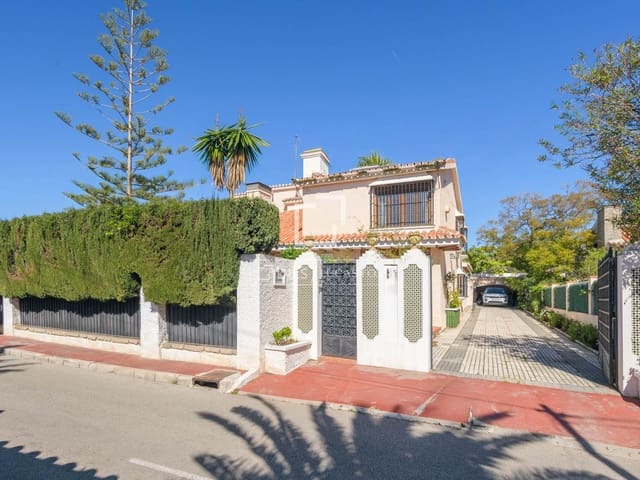 6 makuuhuone Huvila myytävänä paikassa Málaga kaupunki mukana uima-altaan 
autotalli - 1 700 000 € (Ref: 9634718)