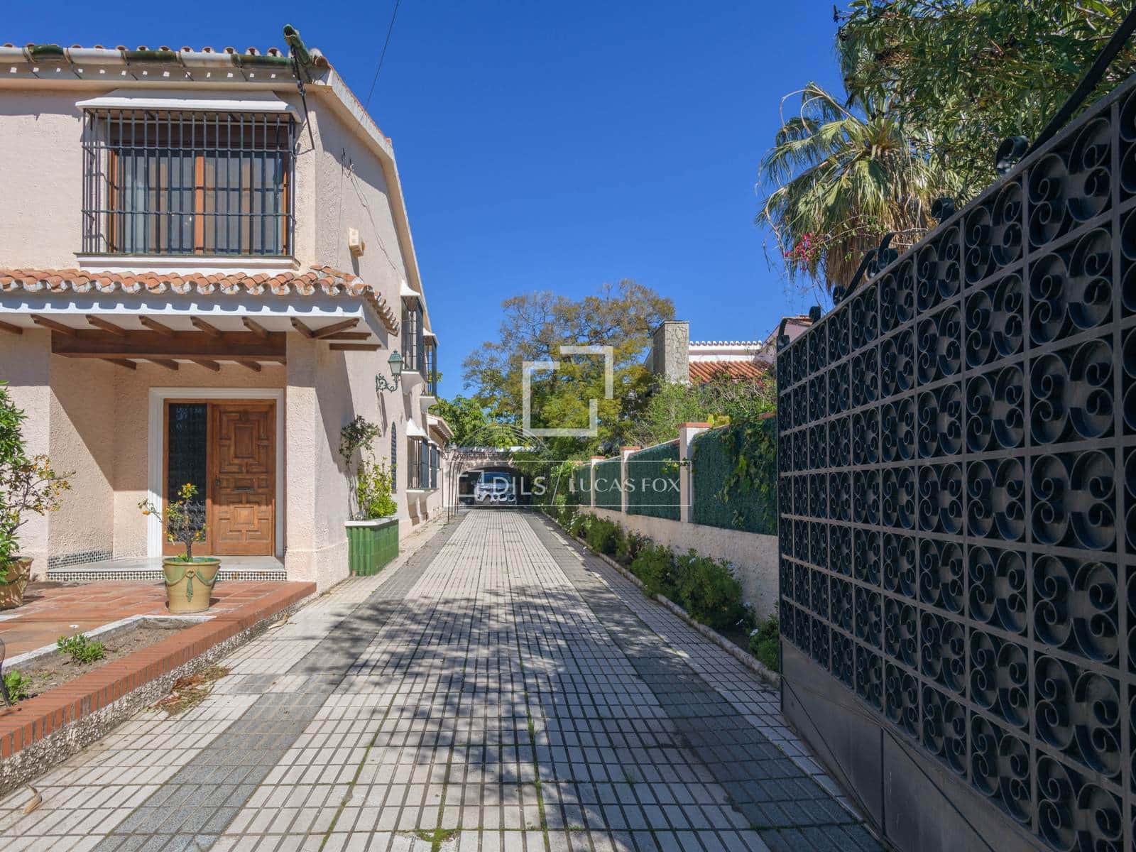 6 makuuhuone Huvila myytävänä paikassa Malaga kaupunki mukana uima-altaan 
autotalli - 1 700 000 € (Ref: 9634718)