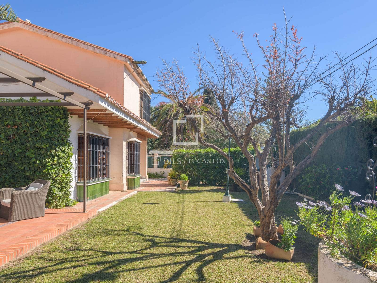 6 makuuhuone Huvila myytävänä paikassa Malaga kaupunki mukana uima-altaan 
autotalli - 1 700 000 € (Ref: 9634718)