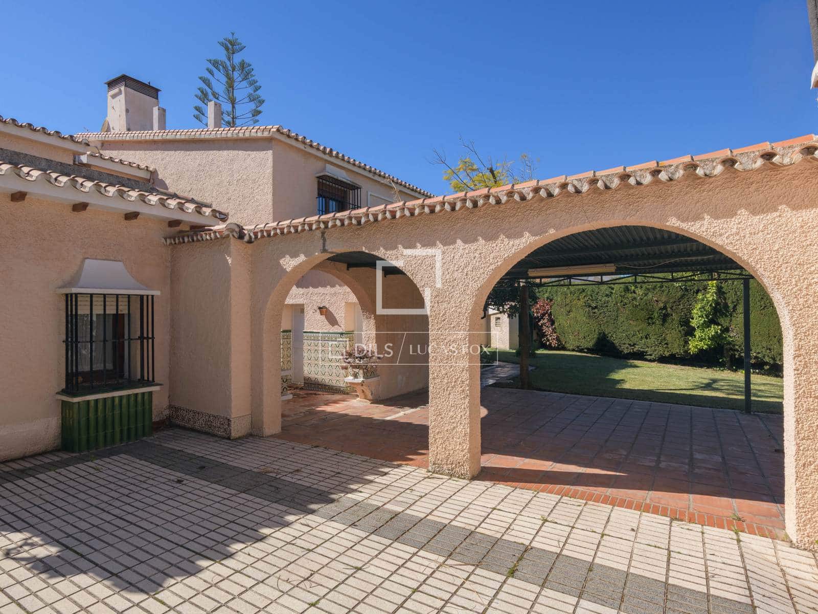 6 makuuhuone Huvila myytävänä paikassa Malaga kaupunki mukana uima-altaan 
autotalli - 1 700 000 € (Ref: 9634718)