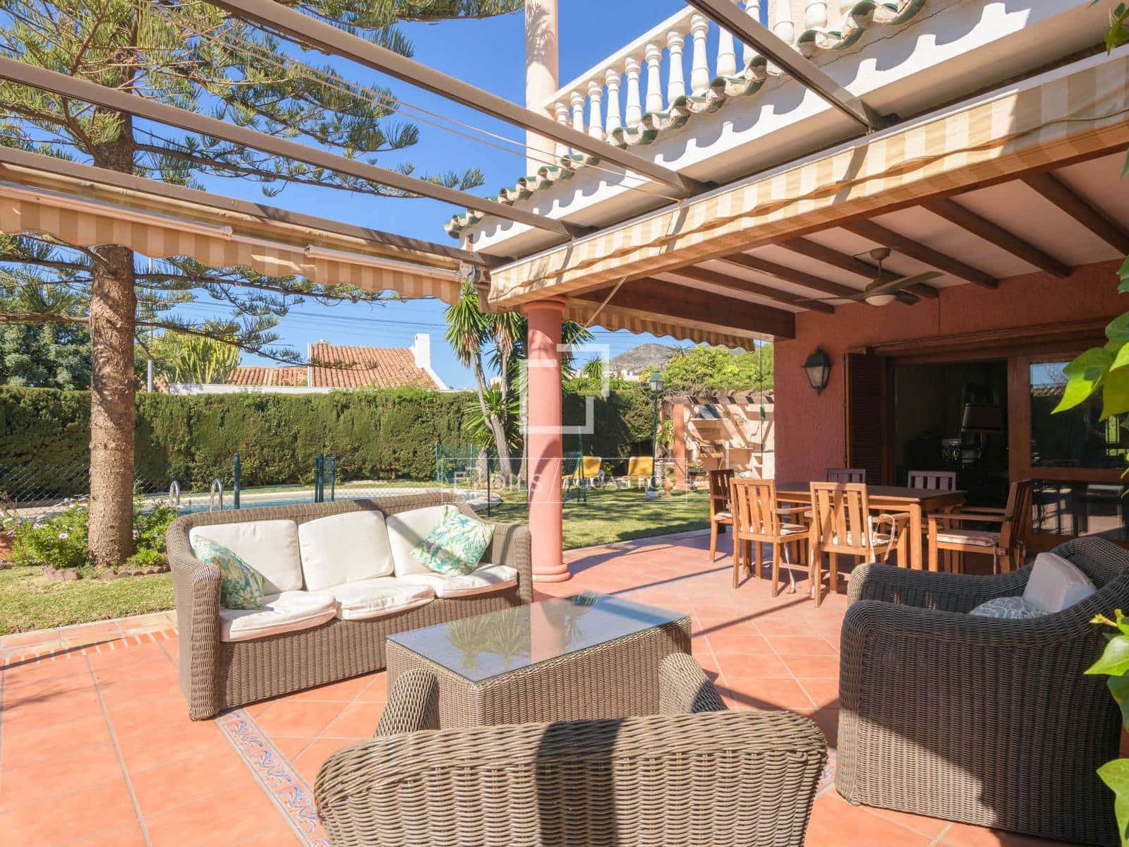 6 makuuhuone Huvila myytävänä paikassa Malaga kaupunki mukana uima-altaan 
autotalli - 1 700 000 € (Ref: 9634718)