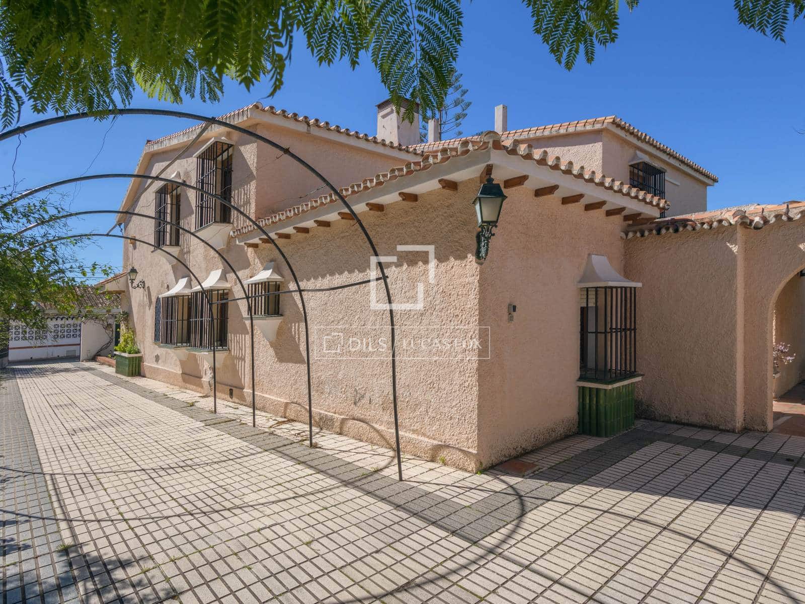 6 makuuhuone Huvila myytävänä paikassa Malaga kaupunki mukana uima-altaan 
autotalli - 1 700 000 € (Ref: 9634718)