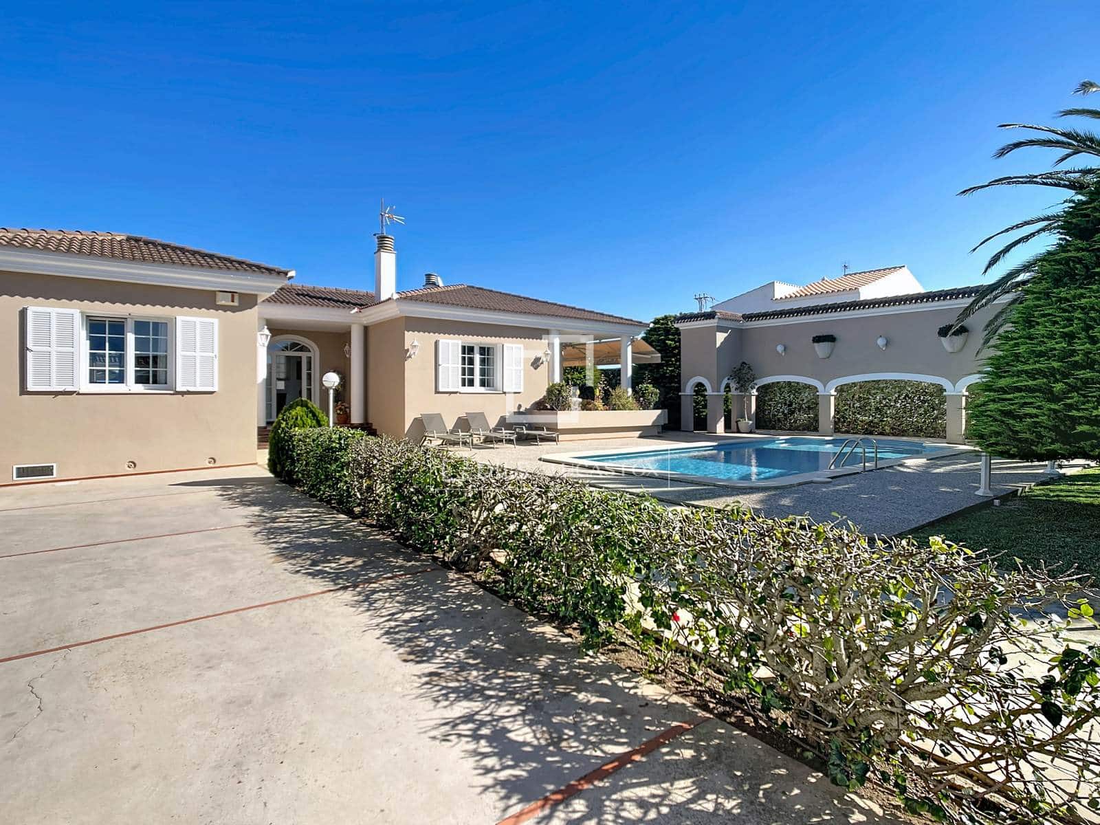 Chalet de 3 habitaciones en Ciutadella de Menorca en venta con piscina garaje - 1.450.000 € (Ref: 9634920)