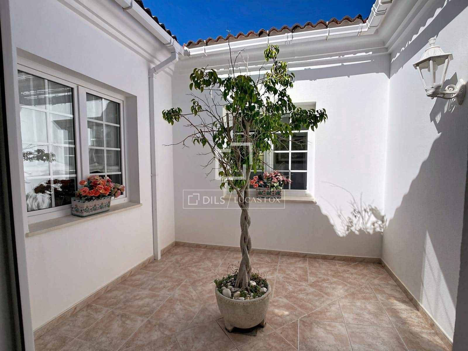 Chalet de 3 habitaciones en Ciutadella de Menorca en venta con piscina garaje - 1.450.000 € (Ref: 9634920)