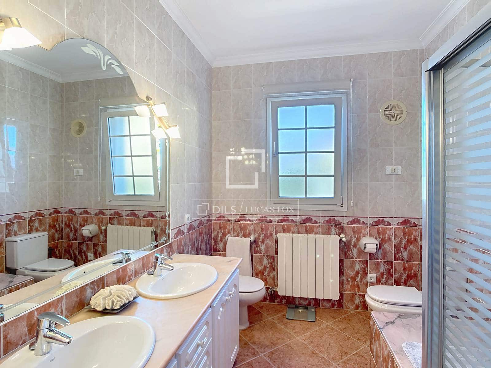 Chalet de 3 habitaciones en Ciutadella de Menorca en venta con piscina garaje - 1.450.000 € (Ref: 9634920)