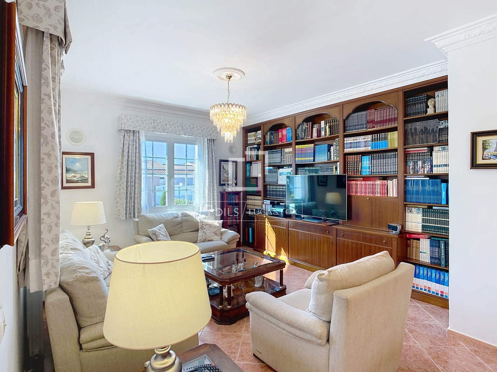 Chalet de 3 habitaciones en Ciutadella de Menorca en venta con piscina garaje - 1.450.000 € (Ref: 9634920)