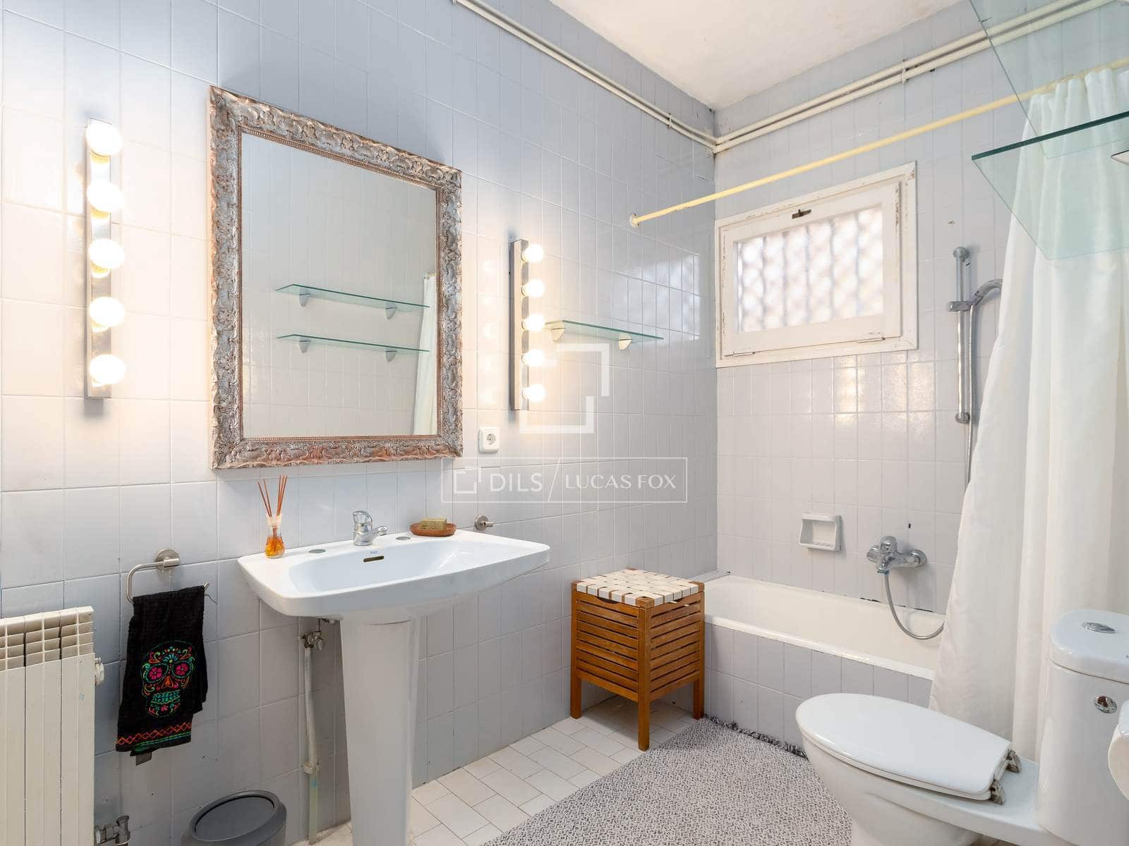 7 soverom Villa til salgs i Arenys de Mar med svømmebasseng garasje - € 855 000 (Ref: 9634921)