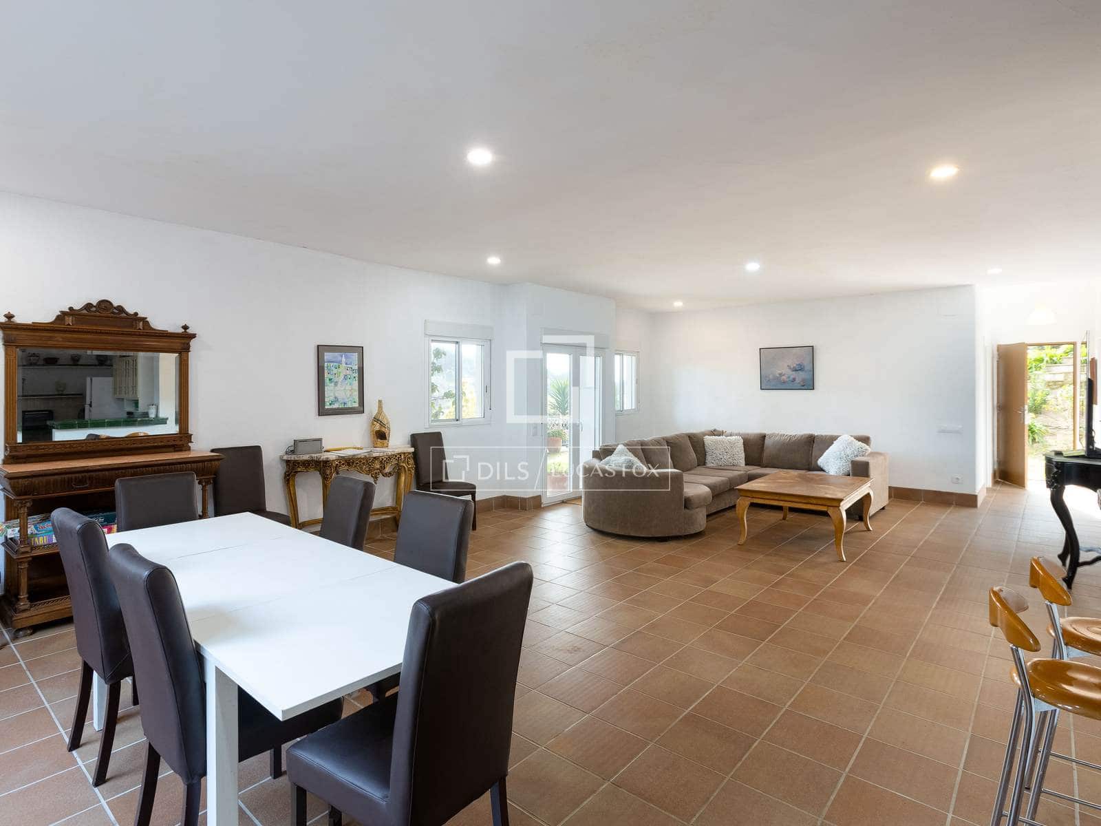 7 soverom Villa til salgs i Arenys de Mar med svømmebasseng garasje - € 855 000 (Ref: 9634921)