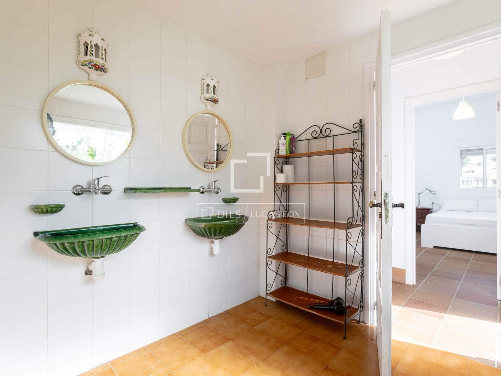 7 soverom Villa til salgs i Arenys de Mar med svømmebasseng garasje - € 855 000 (Ref: 9634921)