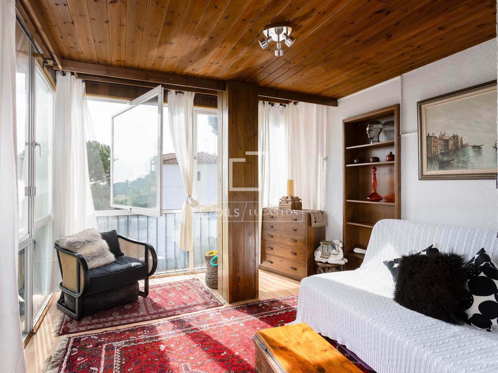 7 soverom Villa til salgs i Arenys de Mar med svømmebasseng garasje - € 855 000 (Ref: 9634921)