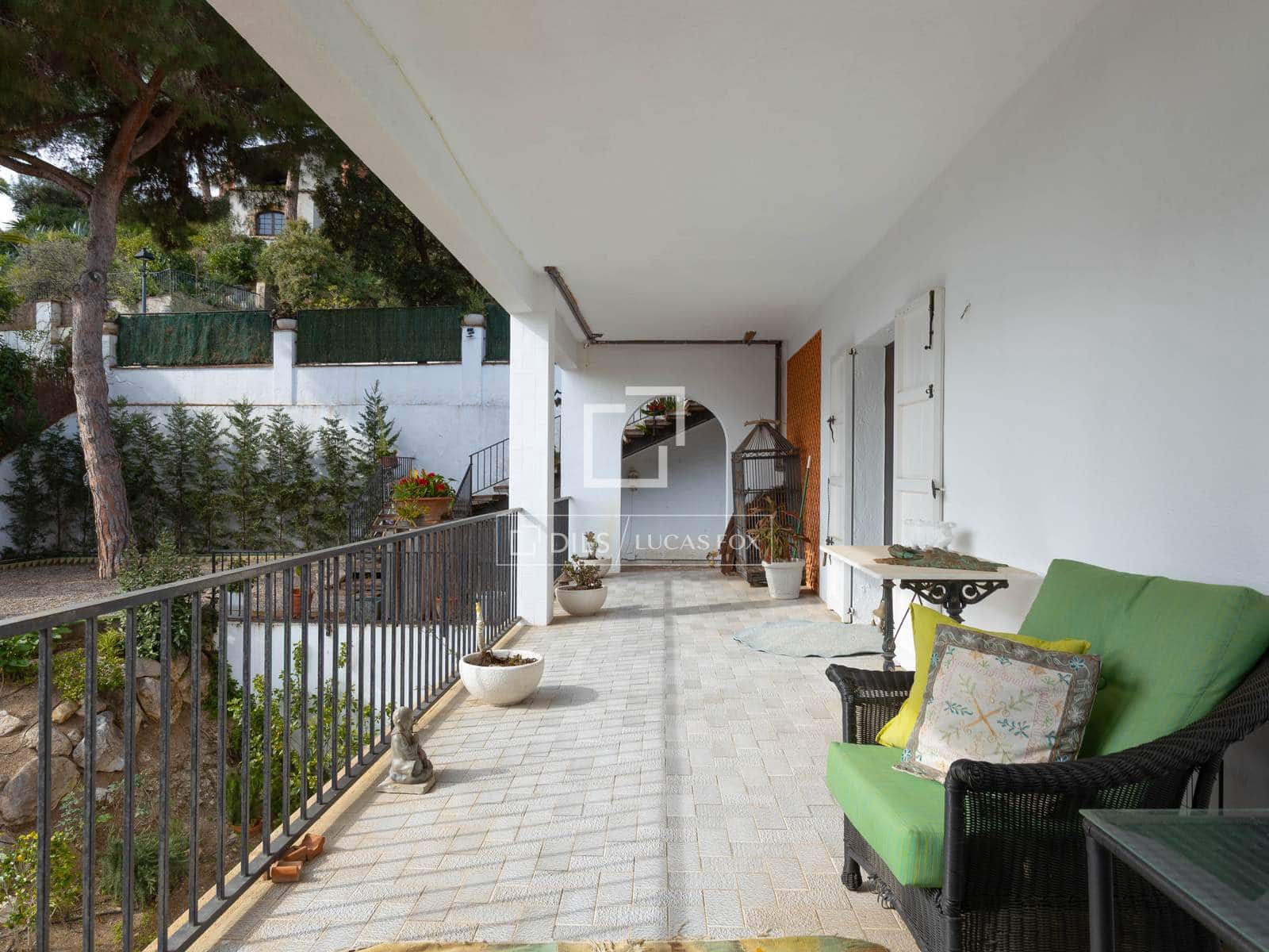 7 soverom Villa til salgs i Arenys de Mar med svømmebasseng garasje - € 855 000 (Ref: 9634921)