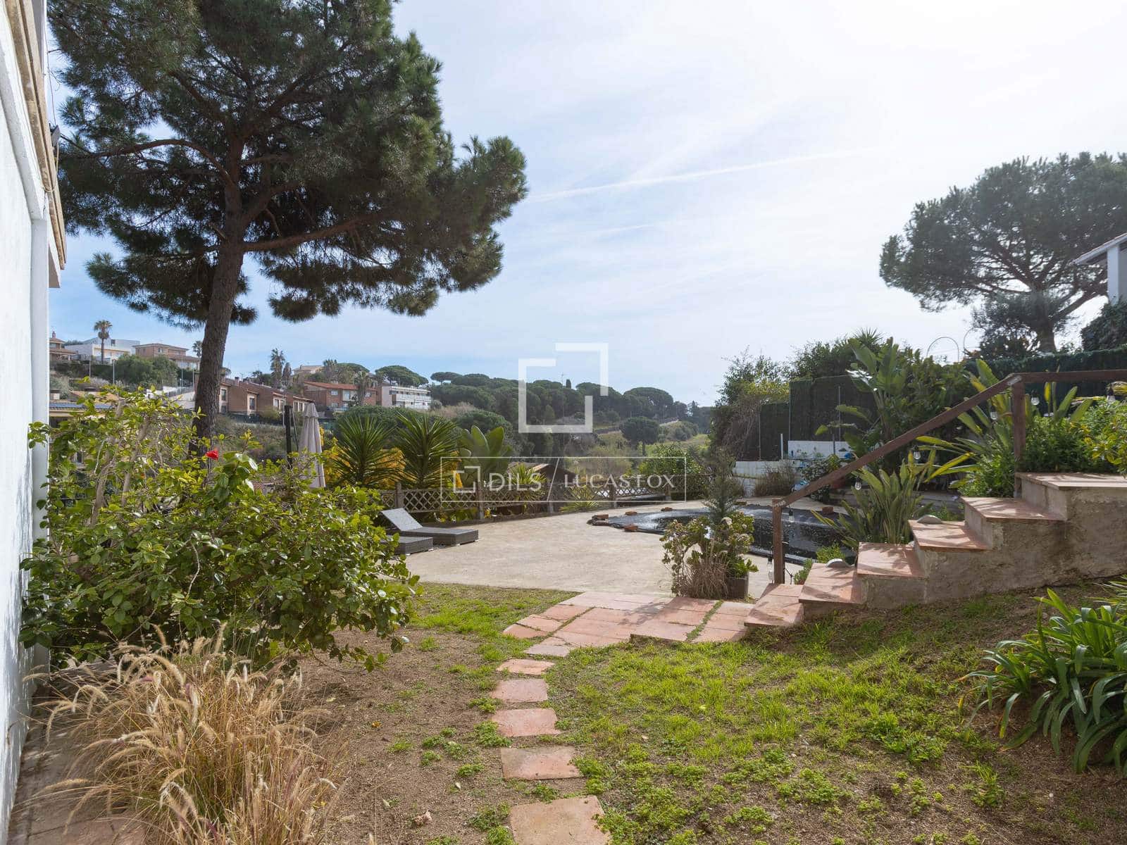 7 soverom Villa til salgs i Arenys de Mar med svømmebasseng garasje - € 855 000 (Ref: 9634921)