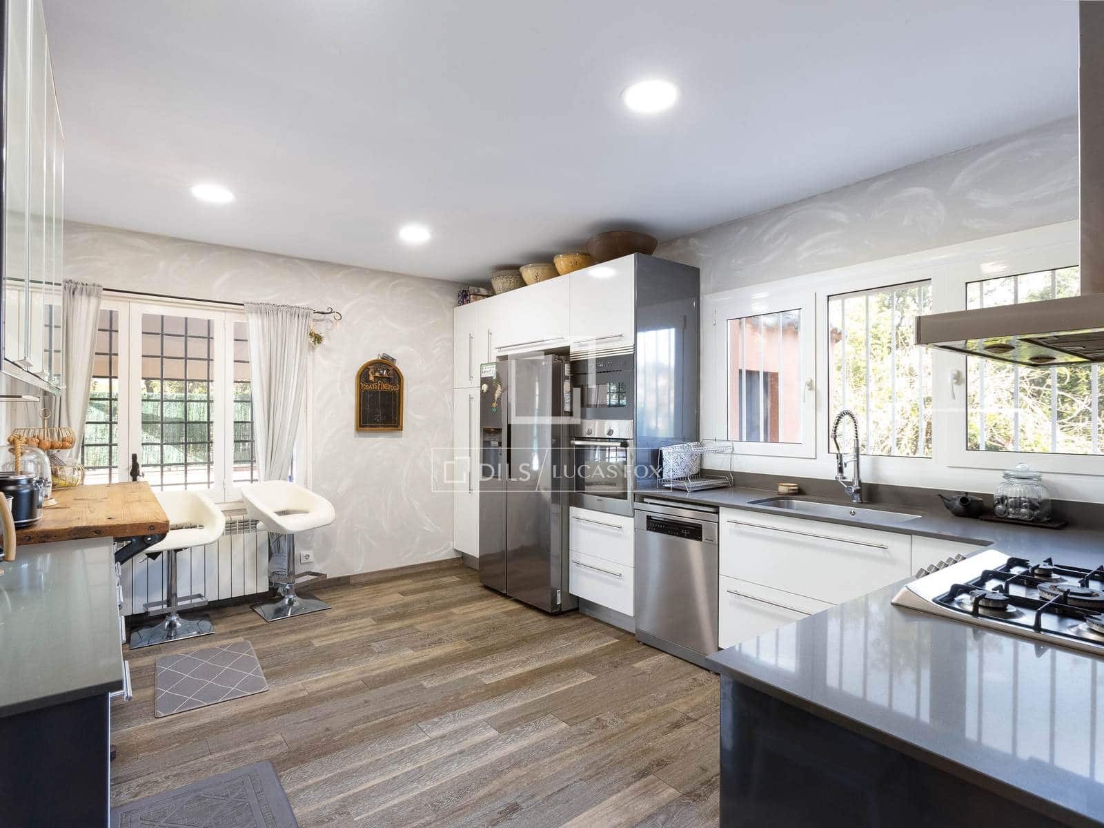 7 soverom Villa til salgs i Arenys de Mar med svømmebasseng garasje - € 855 000 (Ref: 9634921)