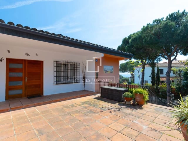 Chalet de 7 habitaciones en Arenys de Mar en venta con piscina garaje - 855.000 € (Ref: 9634921)