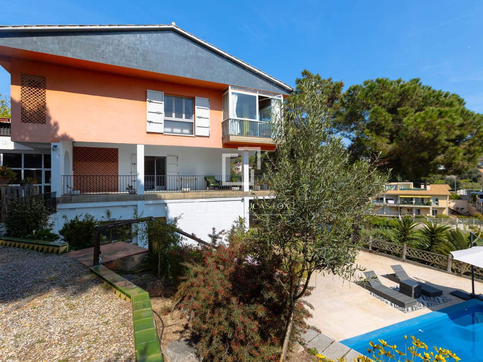 7 slaapkamer Villa te koop in Arenys de Mar met zwembad garage - € 855.000 (Ref: 9634921)