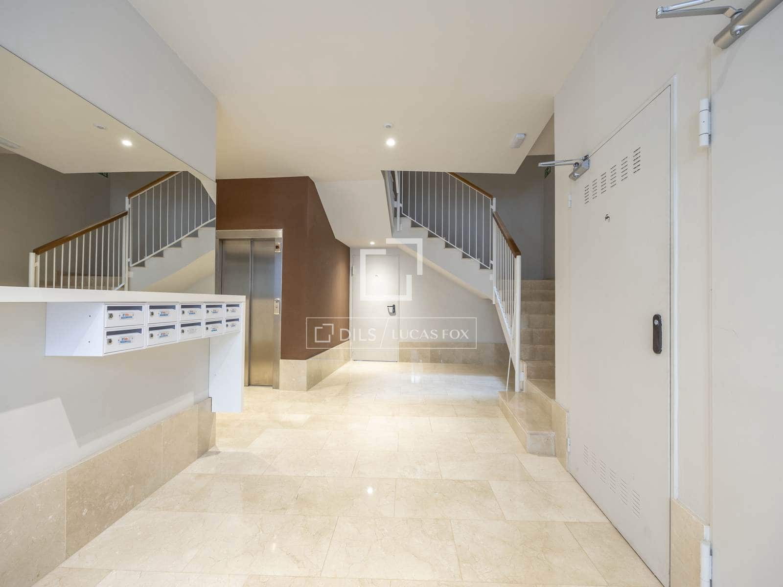 Apartamento de 3 habitaciones en València ciudad en alquiler - 2.350 € (Ref: 9634922)