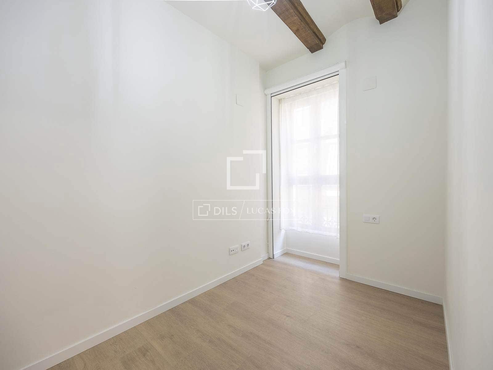 Apartamento de 3 habitaciones en València ciudad en alquiler - 2.350 € (Ref: 9634922)