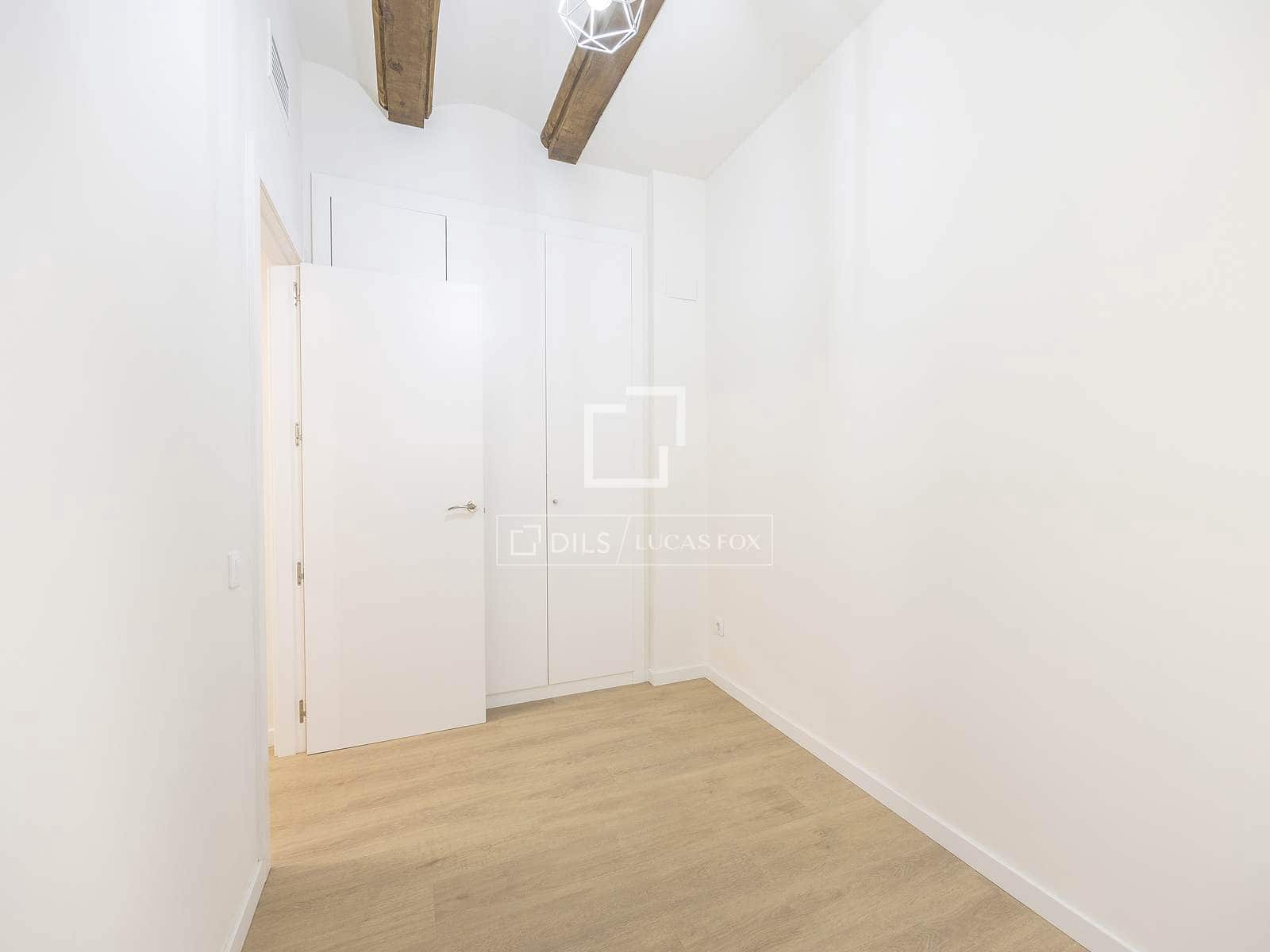 Apartamento de 3 habitaciones en València ciudad en alquiler - 2.350 € (Ref: 9634922)